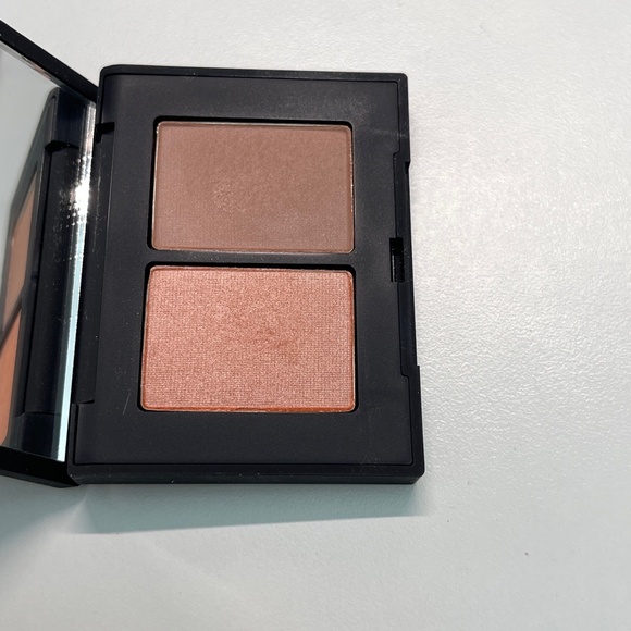 like new Nars Duo Eyeshadow ST PAUL DE VENCE - Size 0.04 Oz. / 1.1 g x 2 - Picture 5 of 5